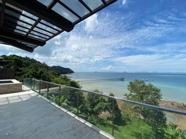 Luxury Villa for Sale in Koh Sirey,Phuket.