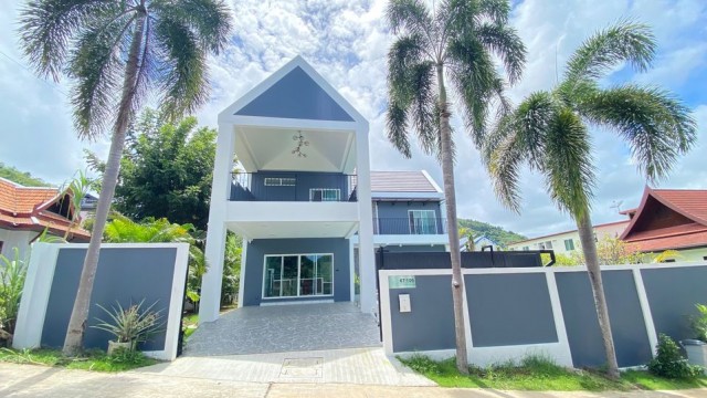 SALE Brand NEW 3 1 Bedrooms Villa for rent and sale