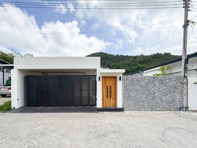 SALE Pool Villa ใกล้หาดกมลา ภูเก็ต เนื้อที่ 77 ตารางวา ขาย 19.9 ล้าน