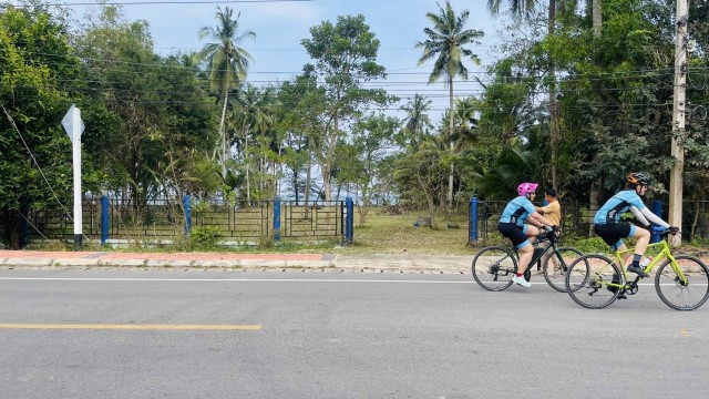 SALEขายที่ดินติดทะเลชุมพร และติดถนนทางหลวงชลบท เนื้อที่1ไร่เศษขาย 8.5 ล้าน