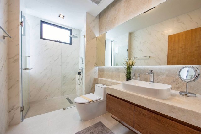 SALE Modern luxury villas nestled in the idyllic location of Rawai 29.9 MB.