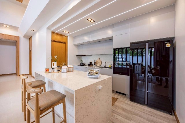 SALE Modern luxury villas nestled in the idyllic location of Rawai 29.9 MB.