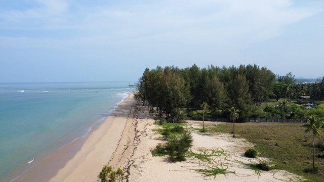 ขายที่ดินติดทะเลเขาหลัก พังงาเนื้อที่ 39 ไร่เศษ ขาย 19 ล้านต่อไร