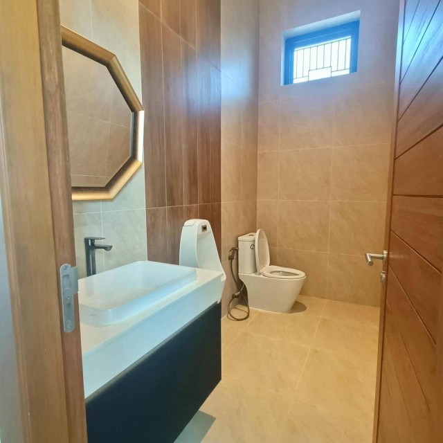 ขายพลูวิลล่าในซอยพัฒนา ราไวย์ เนื้อที่177ตร.วา พื้นที่ใช้สอย350ตร.ม ขาย27.9ล้าน