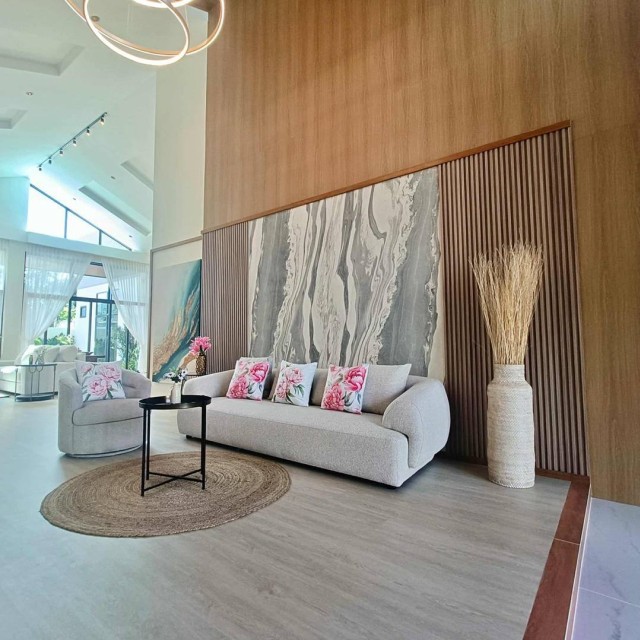 ขายพลูวิลล่าในซอยพัฒนา ราไวย์ เนื้อที่177ตร.วา พื้นที่ใช้สอย350ตร.ม ขาย27.9ล้าน