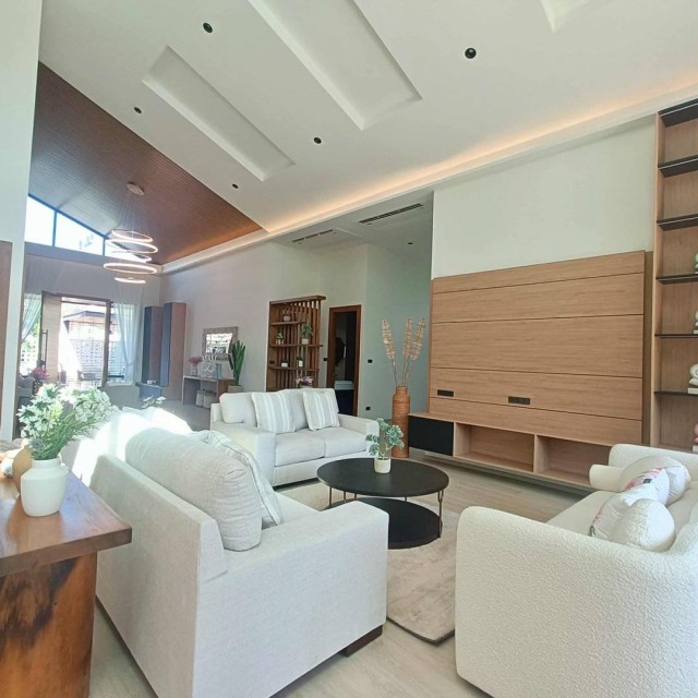 ขายพลูวิลล่าในซอยพัฒนา ราไวย์ เนื้อที่177ตร.วา พื้นที่ใช้สอย350ตร.ม ขาย27.9ล้าน