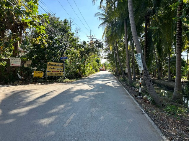 SALEขายที่ดินติดคลองใกล้แม่น้ำแม่กลอง-อัมพวา เนื้อที่ 1 ไร่เศษ ขายเหมา 4.5 ล้าน