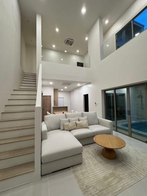 PRIVATE POOL VILLA FOR SALE Price 13.5 MLB.