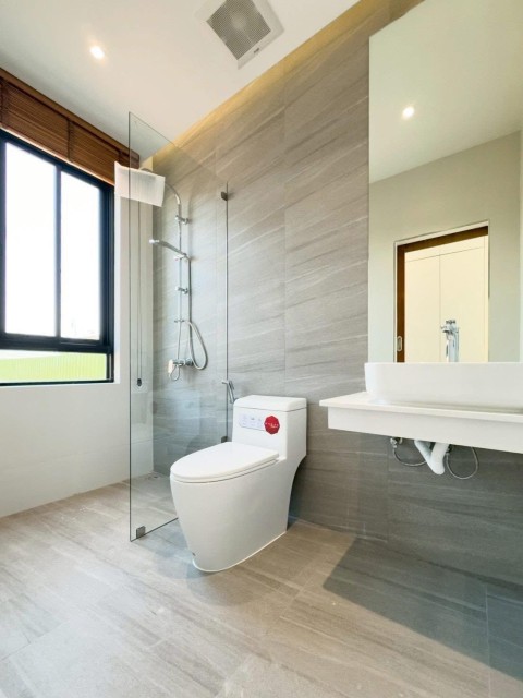 Brand-New Villa for Sale Pasak Price 8.5 MLB.