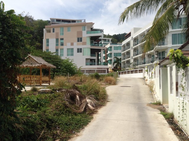 SALEขายที่ดินใกล้หาดกะหลิม ป่าตองหน้าคอนโดThe Privilege เนื้อที่71ตร.วาขาย13ล้าน