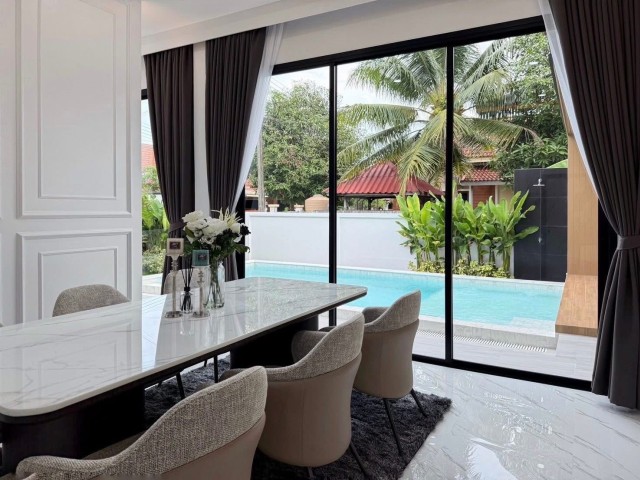 SALEPrivate PoolVilla forSaleเกาะแก้ว กะทู้ Price11.9MillionTHBH