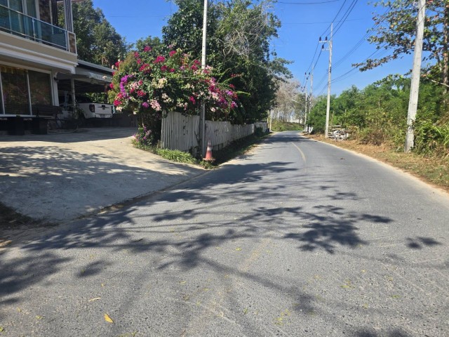 SALEขายที่ดินถลางใกล้สนามบินภูเก็ตในซ.ในยาง13-3 เนื้อที่ 1.5 ไร่ ขาย 16.5 ล้าน