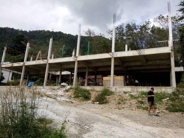 SALEขายที่ดินซีวิวสิ่งปลูกสร้างกมลาซ.ข้างภูเก็ตแฟนตาซีเนื้อที่1ไร่เศษ ขาย17ล้าน