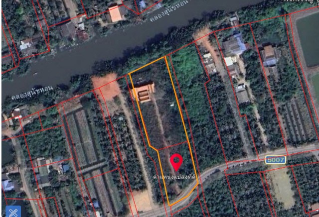 SALEขายที่ดินพร้อมบ้านทรงไทยติดคลอง ลาดใหญ่ เนื้อที่ 4 ไร่เศษ ขายเหมา 15 ล้าน