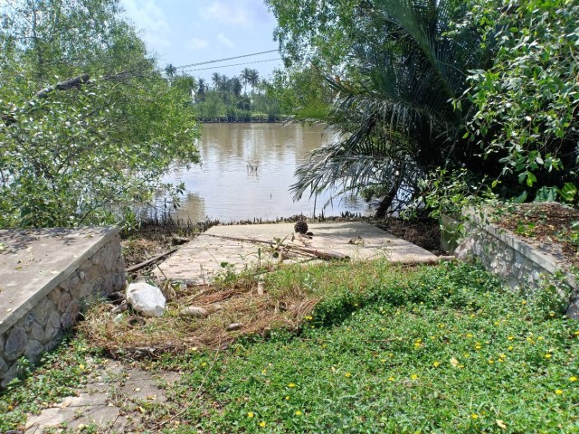 SALEขายที่ดินพร้อมบ้านทรงไทยติดแม่น้ำแม่กลอง สมุทรสงคราม เนื้อที่6ไร่ ขาย55ล้าน