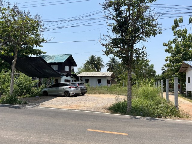 SALEขายที่ดินตำบลบ้านปรก เมืองสมุทรสงคราม เนื้อที่ 79.4 ตร.วา ขายเหมา 1.4 ล้าน