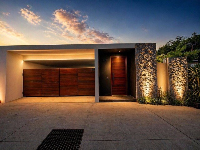 VILLA SUNPAO FORSALE Rawai, Phuket Price 19,000,000 THB