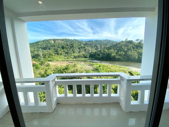 ขายห้องชุดกลางเมืองกะทู้ ภูเก็ตThe Green Golf Residenceเนื้อที่48ตร.มขาย2.39ล้าน