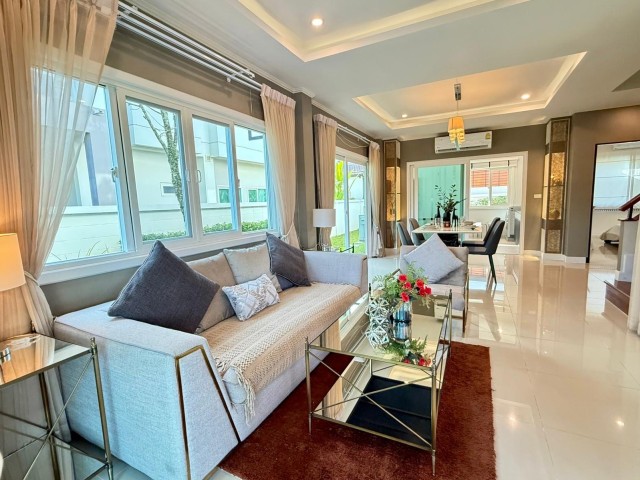 SALEHouse for Sell  Supalai Bella Thalang price 8.7 Million baht