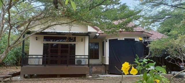 SALEขายบ้านเดี่ยวชั้นเดียวลาดใหญ่ เมืองสมุทรสงคราม เนื้อที่ 3 ไร่เศษ ขาย 8 ล้าน