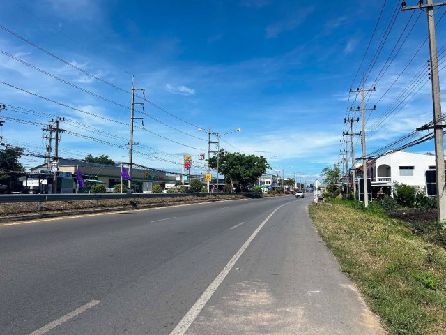 SALEขายที่ดินหน้าติดถนนทางหลวงสมุทรสงคราม-บางแพ เนื้อที่ 2.5 ไร่ขายเหมา 28 ล้าน