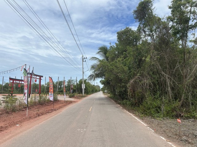 SALEขายที่ดินติดคลองนางตะเคียน เมืองสมุทรสงคราม เนื้อที่ 2 ไร่เศษขาย 6.8 ล้าน