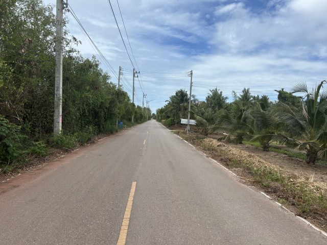 SALEขายที่ดินติดคลองนางตะเคียน เมืองสมุทรสงคราม เนื้อที่ 2 ไร่เศษขาย 6.8 ล้าน