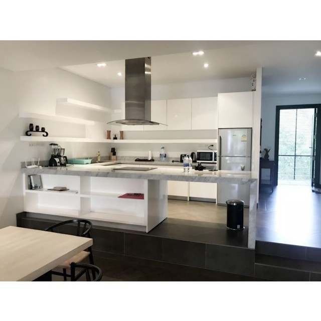 SALEขายห้องชุดใกล้ทะเลหาดบางเทาใน Mandala Condoชั้น.2เนื้อที่290ตร.มขาย24ล้าน
