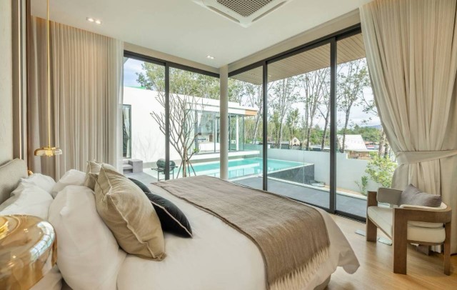 SALEขายห้องชุดใกล้ทะเลหาดบางเทาใน Mandala Condoชั้น.2เนื้อที่290ตร.มขาย24ล้าน